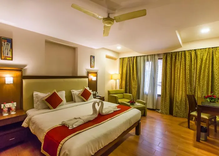 Hotel Golden Manor